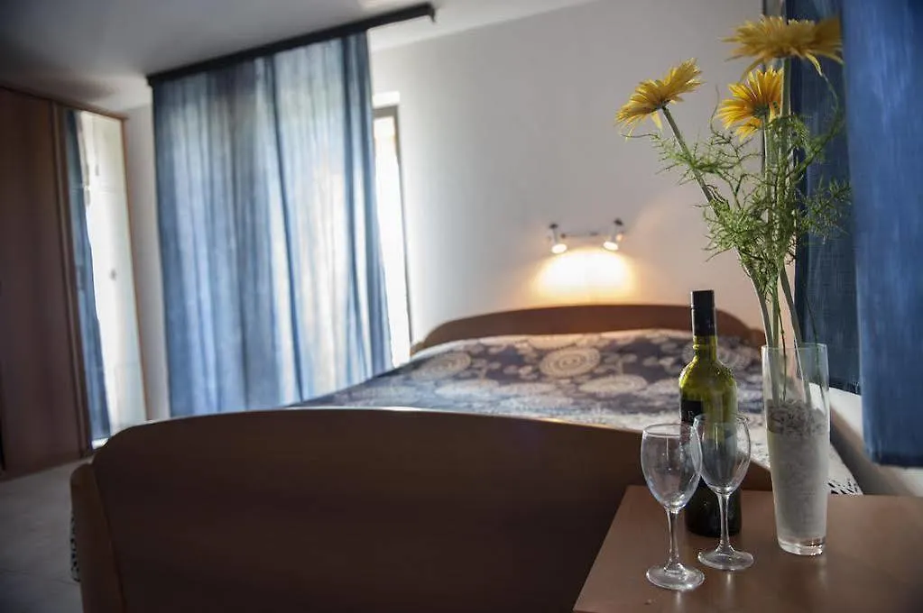 Apartments Paradis Rovinj 0*,
